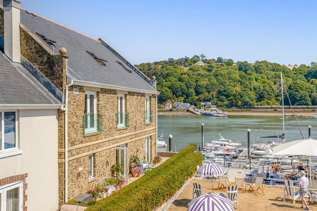 Sandquay Road, Dartmouth 2 bed apartment £700,000