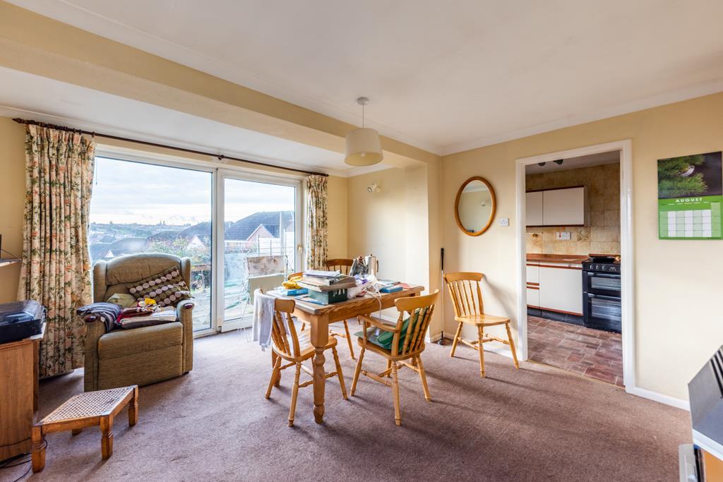 Redland Grove, Carlton, Nottingham 3 bed house £200,000