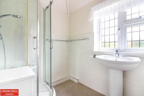 18 Roding View, Buckhurst Hill, IG9 6AQ
