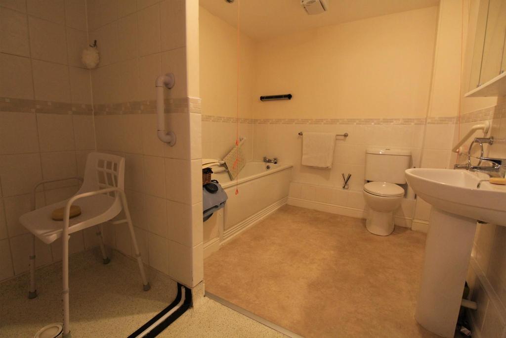 Bathroom.JPG
