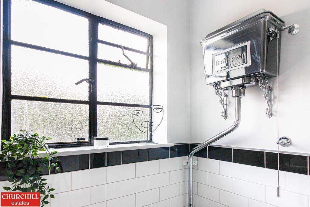 Bathroomb.jpg