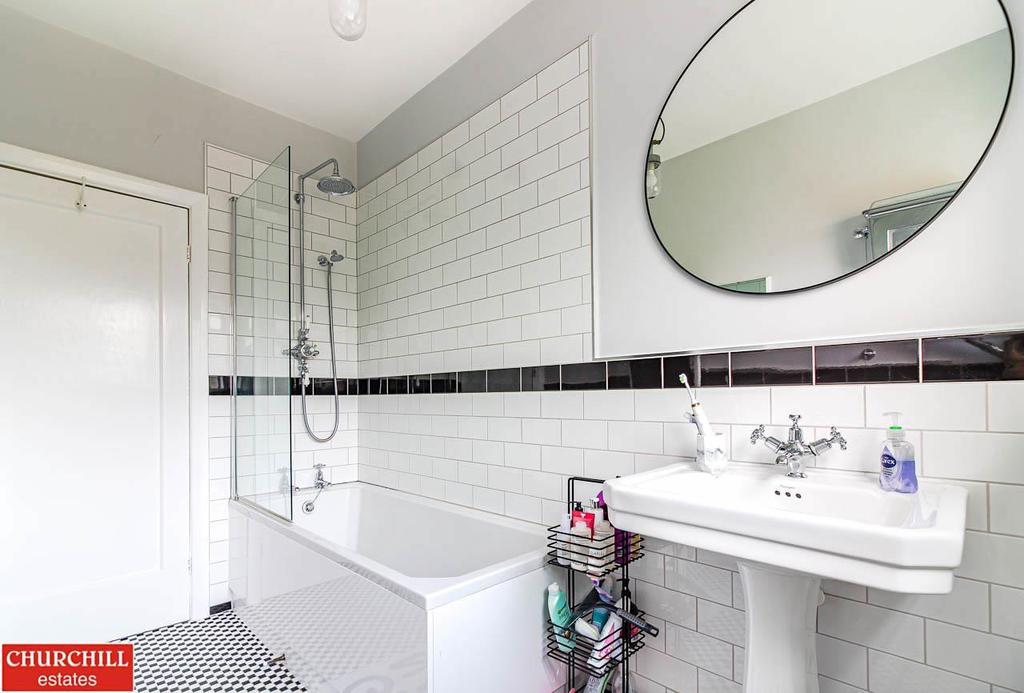 Bathroomc.jpg