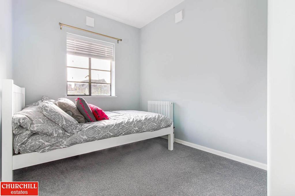 Bed2.jpg
