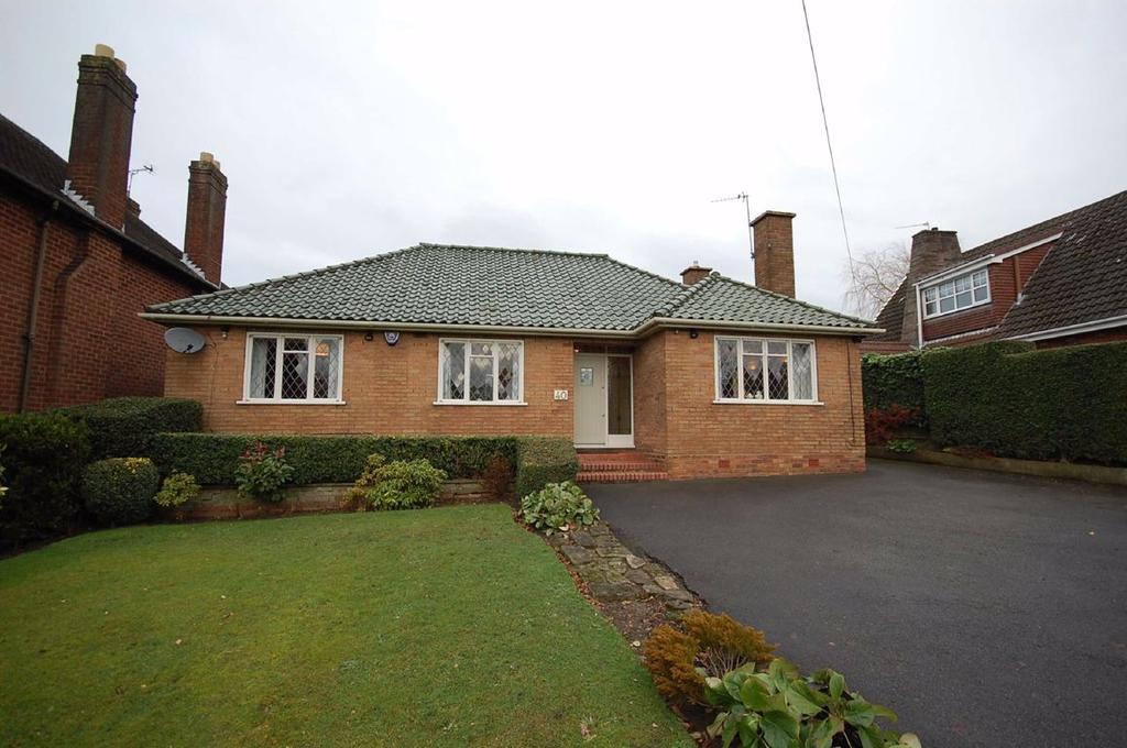 40, Gospel End Road, Gospel End... 3 bed detached bungalow £1,295 pcm