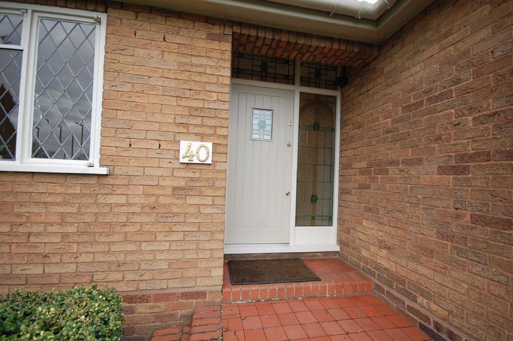 40, Gospel End Road, Gospel End... 3 bed detached bungalow £1,295 pcm
