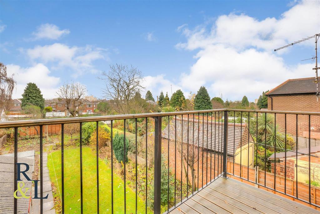 Western Boulevard, Nottingham 3 bed detached house £270,000