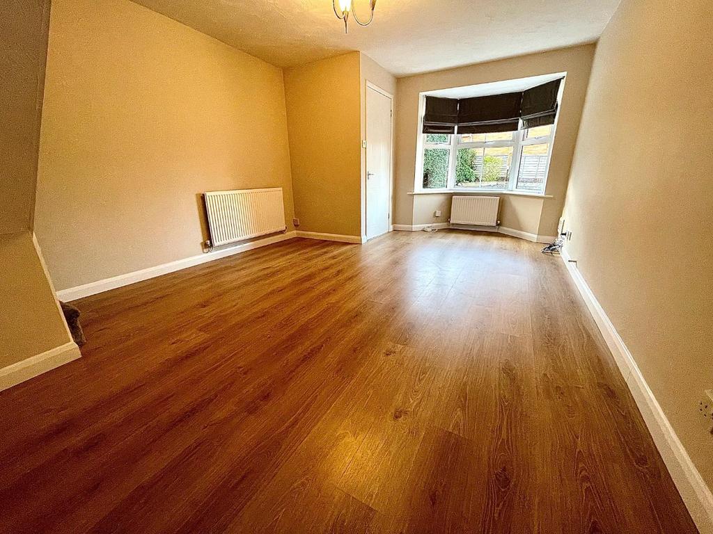 Tewkesbury Close, Buckingham Fields, Northampton, NN4 3 bed terraced