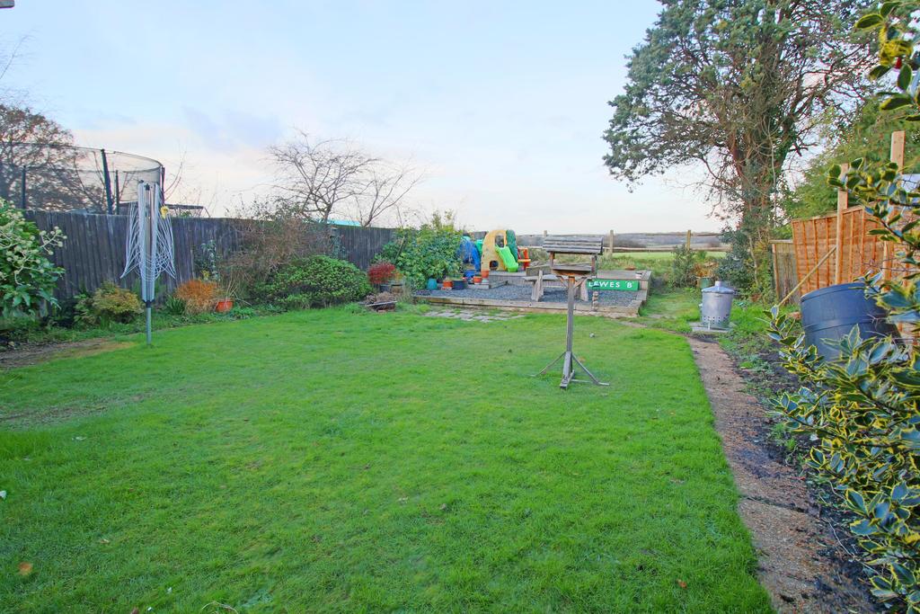 Mackie Avenue, Keymer, Hassocks, West... 4 bed bungalow £650,000