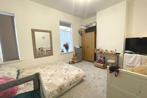 4 Thirlestane Road, Northampton, NN4 8HD