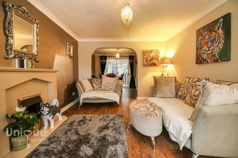 12 Cathrow Way, Thornton-cleveleys, FY5 5NG