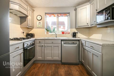 12 Cathrow Way, Thornton-cleveleys, FY5 5NG