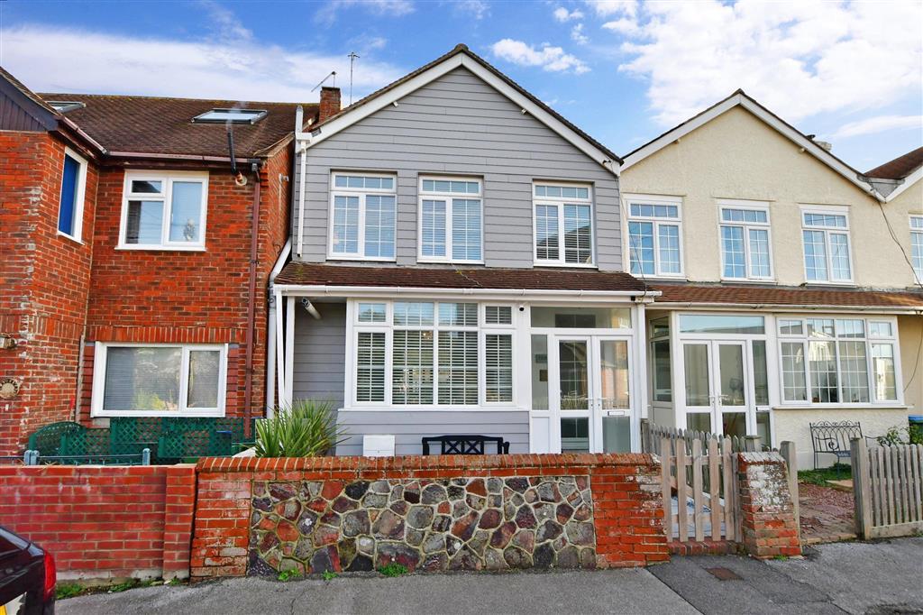 Sea Road, Felpham, Bognor Regis, West Sussex 3 bed terraced house £