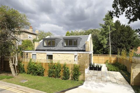 12 High Cedar Drive, London, SW20 0NU