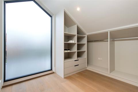 12 High Cedar Drive, London, SW20 0NU