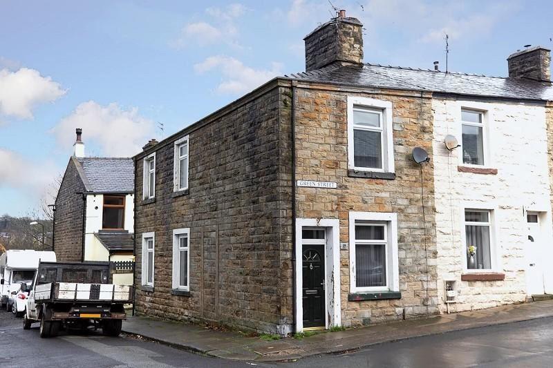 Green Street, Padiham, Burnley, Lancashire, BB12 7AT 2 bed terraced