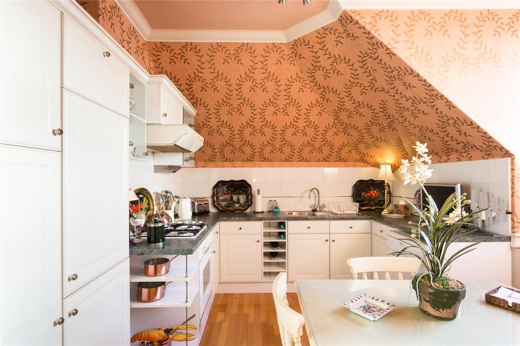 Apt 6 Kitchen