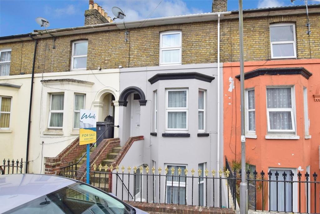 Avenue Road Dover CT16 3 bed terraced house £950 pcm (£219 pw)