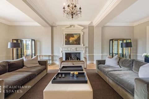8 bedroom house for sale - Prestbury House, Hampton Court Road, East Molesey, KT8