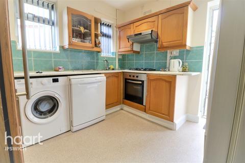 41 Thackeray Road, Ipswich, IP1 6JB