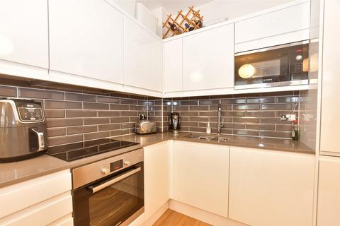 2 bedroom ground floor flat for sale, Bell Street, Reigate, Surrey