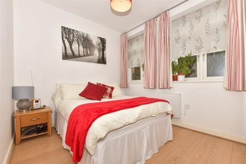 2 bedroom ground floor flat for sale, Bell Street, Reigate, Surrey