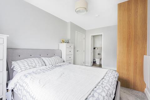 Flat 8, 67 Roper Crescent, Sunbury-on-thames, TW16 5DH