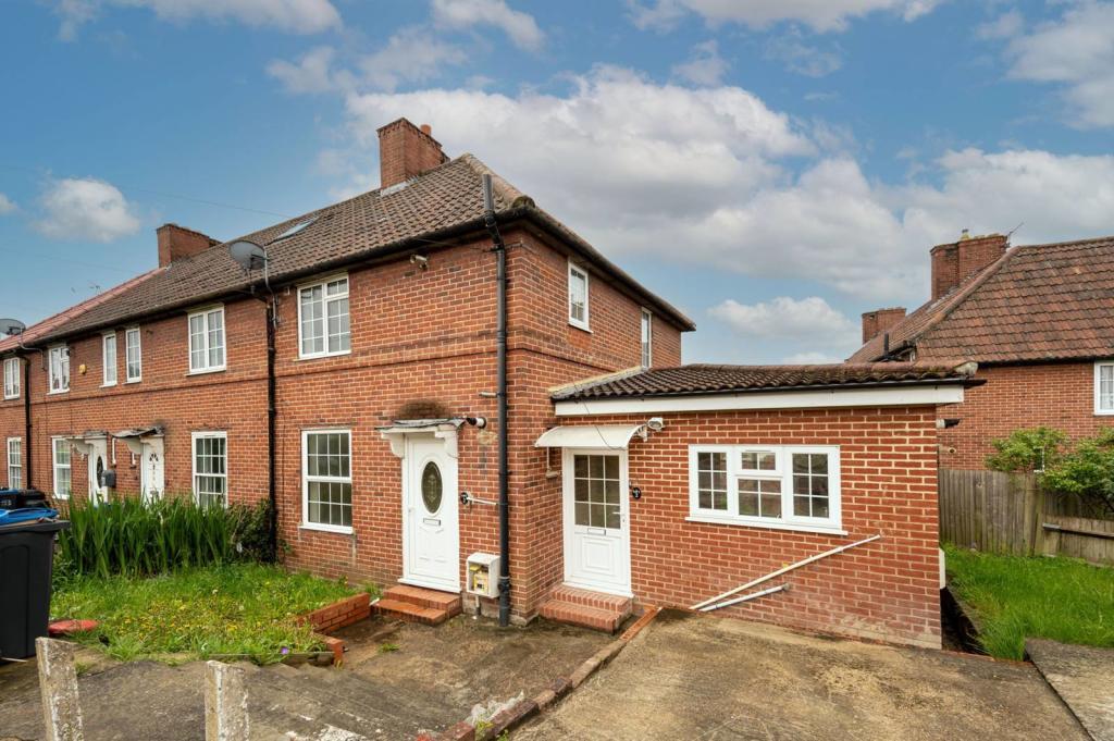 Morden, SM4 1 bed flat £1,050 pcm (£242 pw)