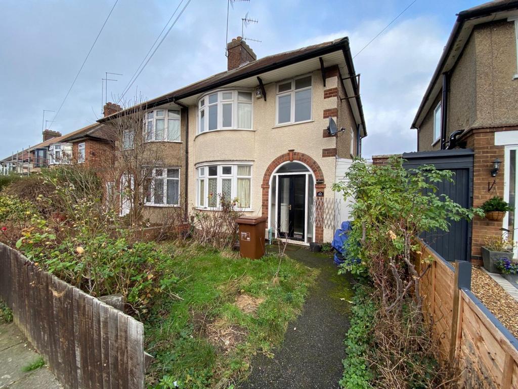 Sandiland Road, The Headlands... 3 bed semidetached house £215,000
