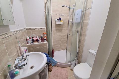 1 bedroom house to rent, Moorland Road, Leeds