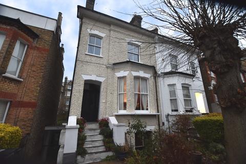 2 bedroom flat to rent - Woodland Road London SE19
