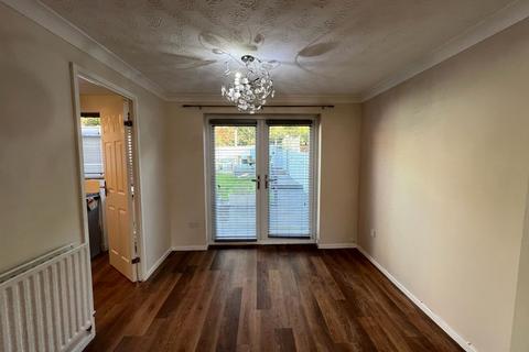 3 bedroom semi-detached house to rent, Highdown Close, Hunsbury Hill, Northampton, NN4