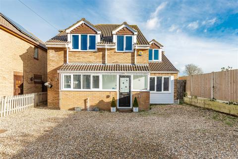 7 Lysander Close, Bekesbourne, Canterbury, CT4 5EZ