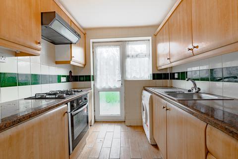 23 Tomkins Close, Stanford-le-hope, SS17 8QU