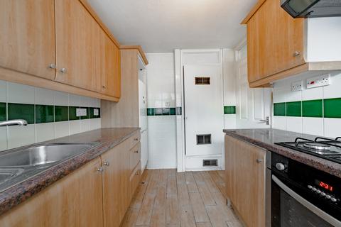 23 Tomkins Close, Stanford-le-hope, SS17 8QU