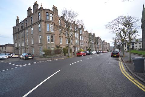 3 bedroom flat to rent - Blackness Avenue, West End, Dundee, DD2