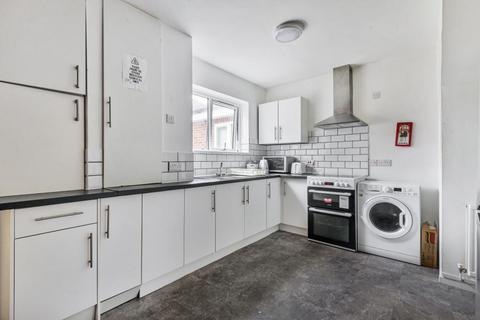 5 bedroom semi-detached house to rent, Wood Farm Road,  Headington,  OX3