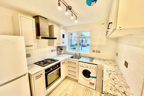 2 bedroom ground floor maisonette to rent - Ancaster Street, Plumstead, London, SE18 2HX