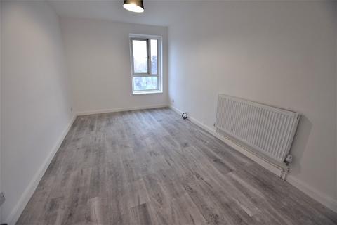 2 bedroom flat to rent, Aidan Close, Dagenham, Essex. RM8 3LE