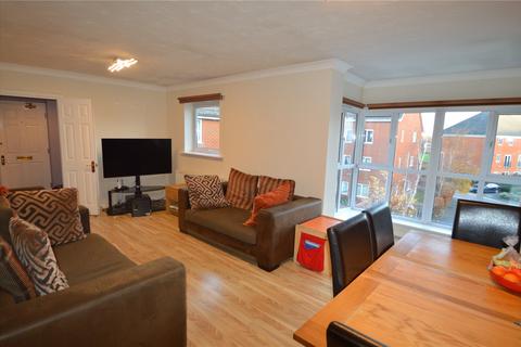 2 bedroom property to rent, Grasholm Way, Slough, SL3