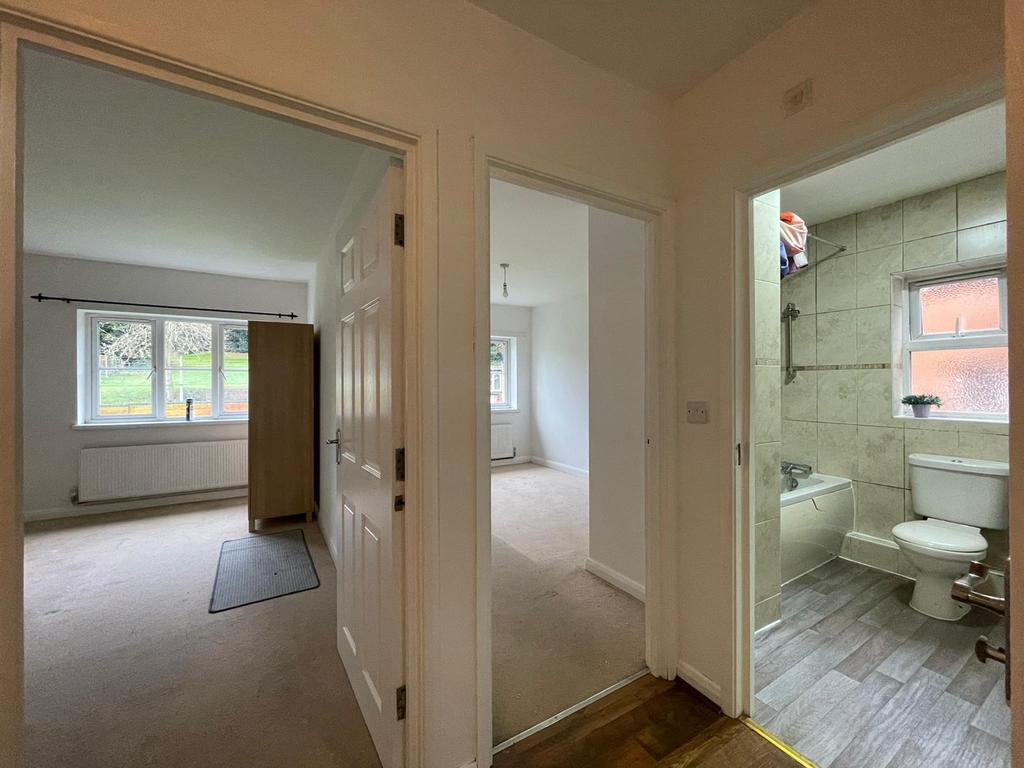 Milverton Road, Erdington, B23 2 bed flat £700 pcm (£162 pw)