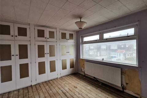 70 Holly Grove, Chadderton, Oldham, OL9 0DQ