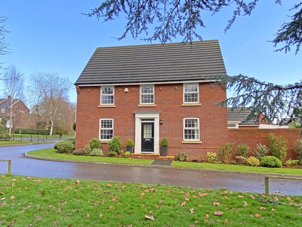 Veysey Close, St Leonards 4 bed detached house £650,000