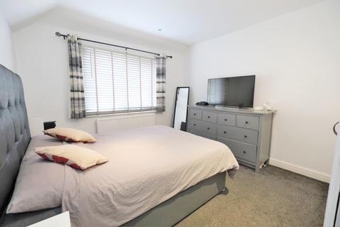 3 bedroom semi-detached house for sale - Poverest Road, Orpington