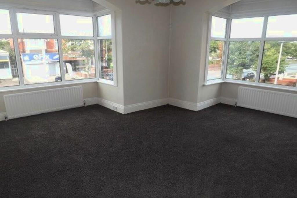 Lindsay Avenue, Blackpool 2 bed apartment £550 pcm (£127 pw)