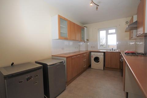 61 Monarch Parade, Mitcham, CR4 3HA