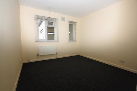 61 Monarch Parade, Mitcham, CR4 3HA