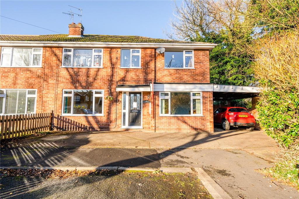 Elm Road, Waltham, Grimsby, DN37 5 bed semidetached house £275,000