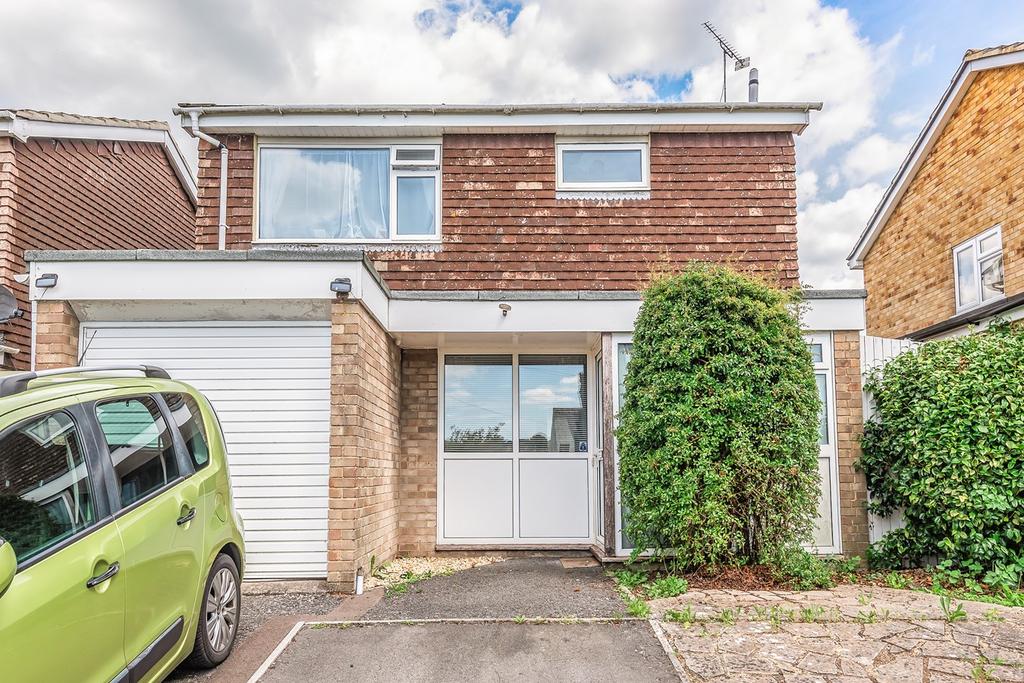 Upper Marsh Road, Warminster... 3 bed detached house £295,000