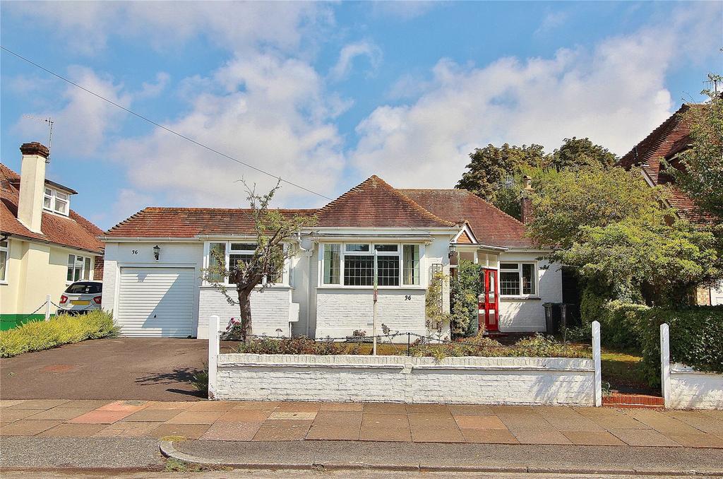 Lime Tree Avenue, Findon Valley... 2 bed bungalow £500,000