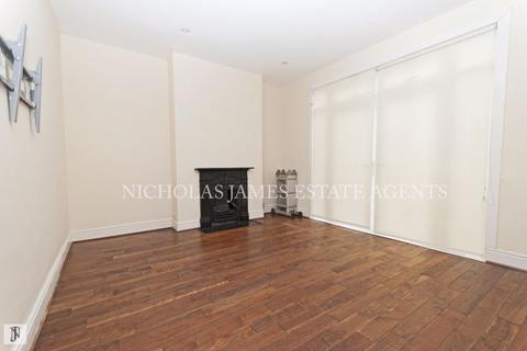 4 bedroom end of terrace house to rent, Sittingbourne Avenue, Enfield EN1